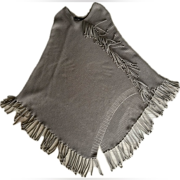 BCBGMaxazria Tan Camel Brown Knitted Fringe Asymmetrical Western Poncho - Picture 2 of 5